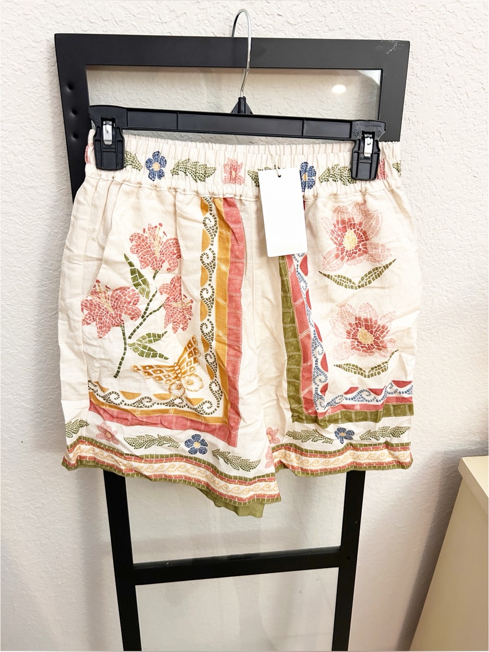 NWT Agua Bendita Watts Linen Blend Shorts Butterfly Floral Anthropologie - Picture 5 of 7